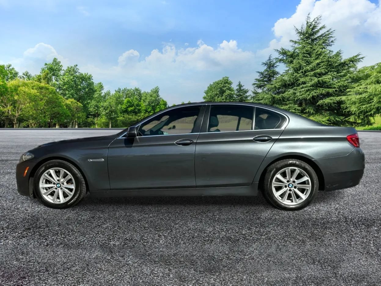 Used 2016 BMW 528i xDrive Sedan AWD/4WD image 6