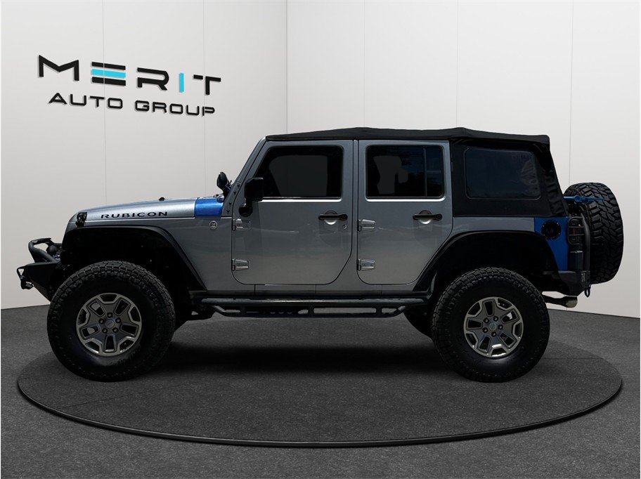Used 2015 Jeep Wrangler Unlimited Rubicon w/ Connectivity Group AWD/4WD image 5