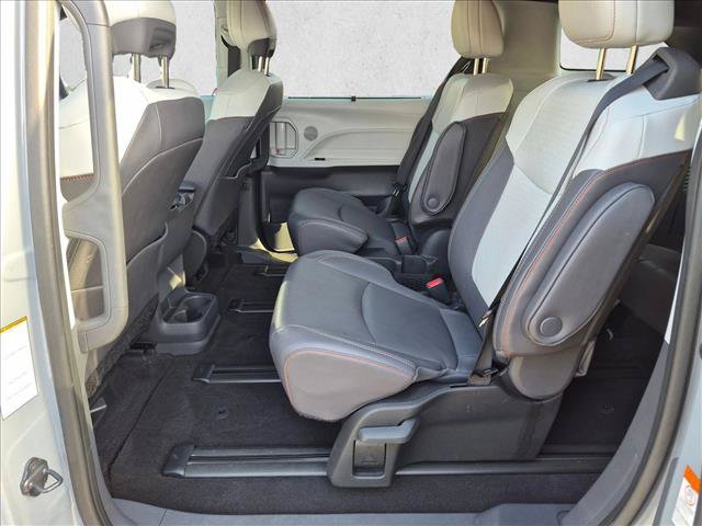 Used 2024 Toyota Sienna XSE FWD image 16