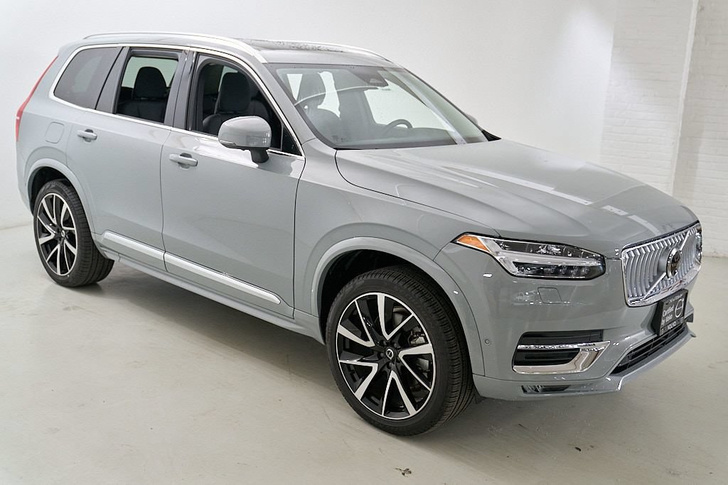 Certified 2025 Volvo XC90 B6 Plus AWD/4WD image 4