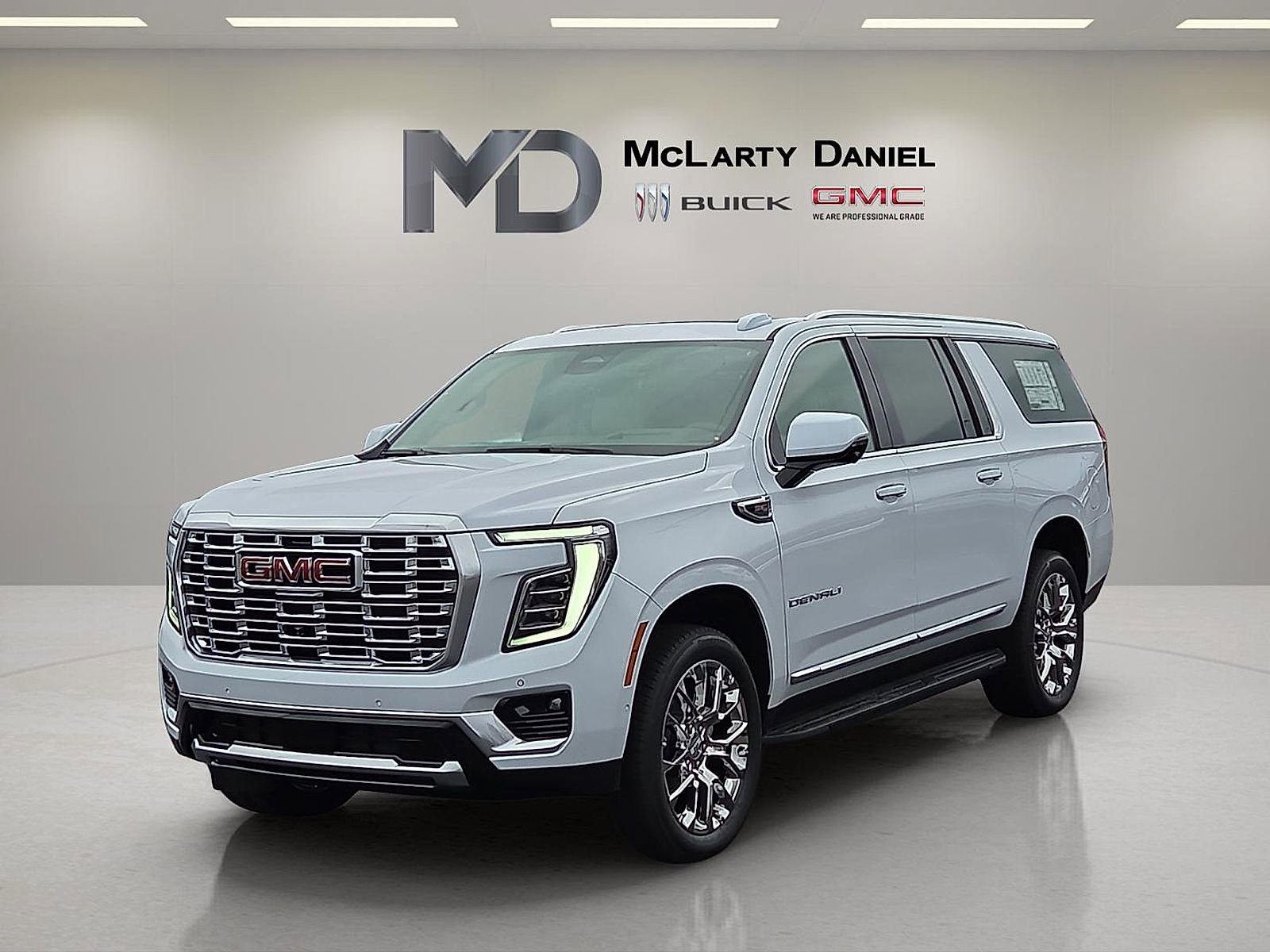 New 2026 GMC Yukon XL Denali image 2