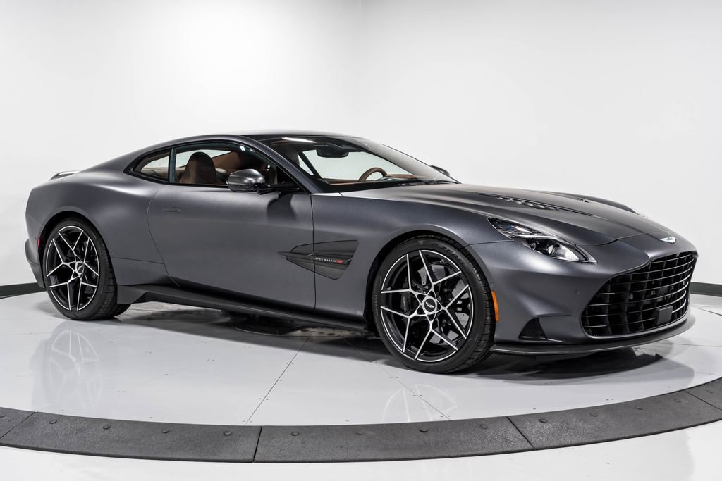 Used 2025 Aston Martin Vanquish image 36