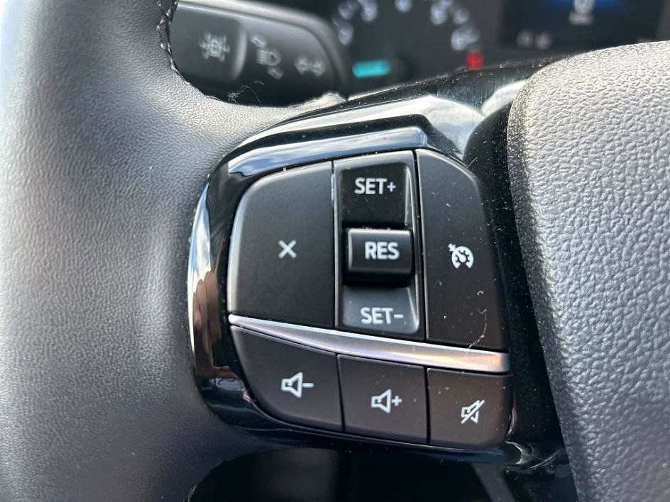 Used 2022 Ford Escape SEL image 16