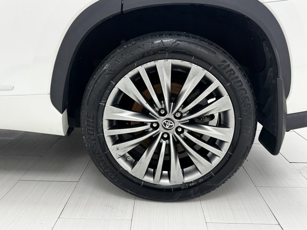 Used 2020 Toyota Highlander Platinum image 45