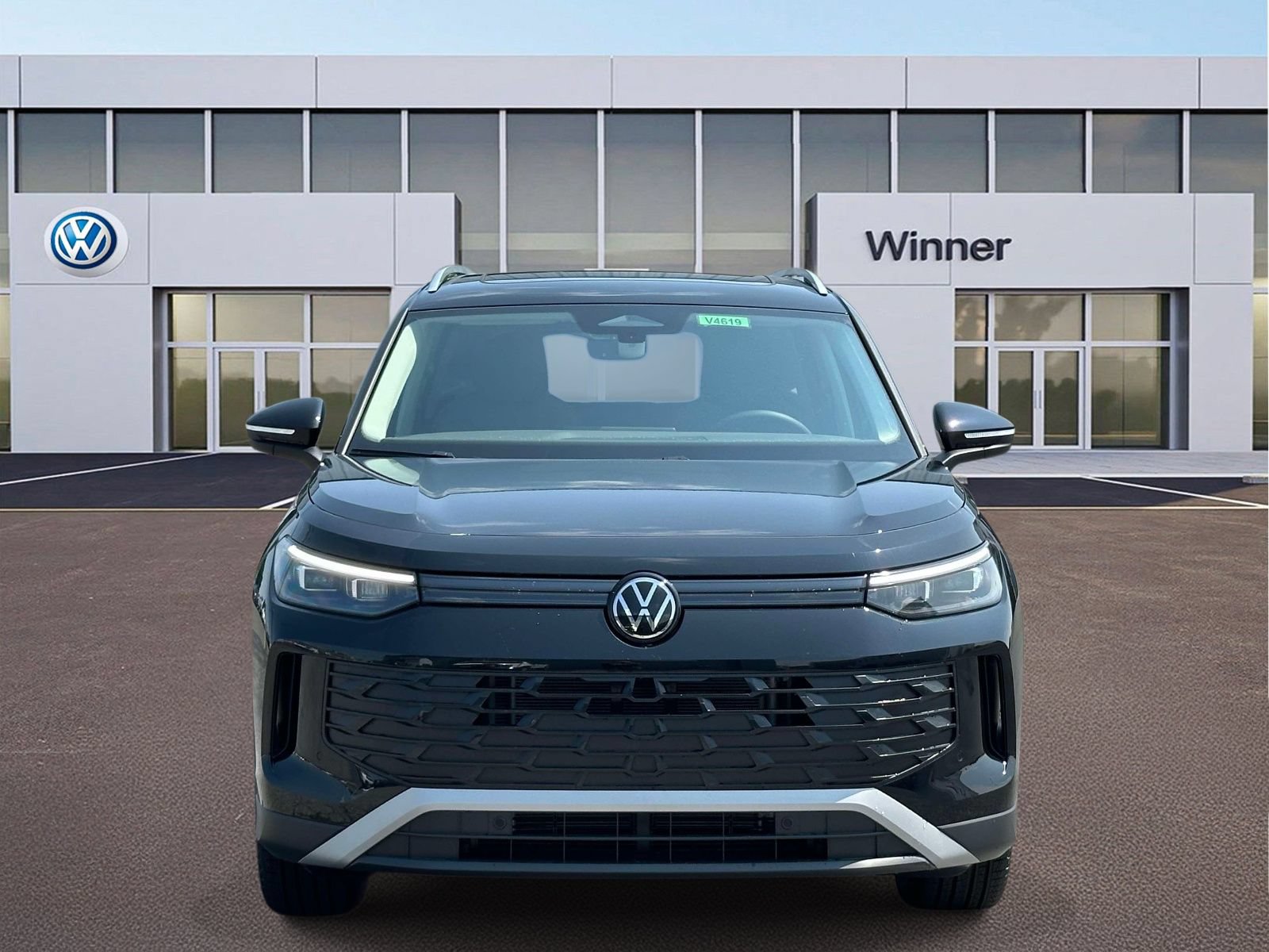New 2026 Volkswagen Tiguan SE FWD image 9
