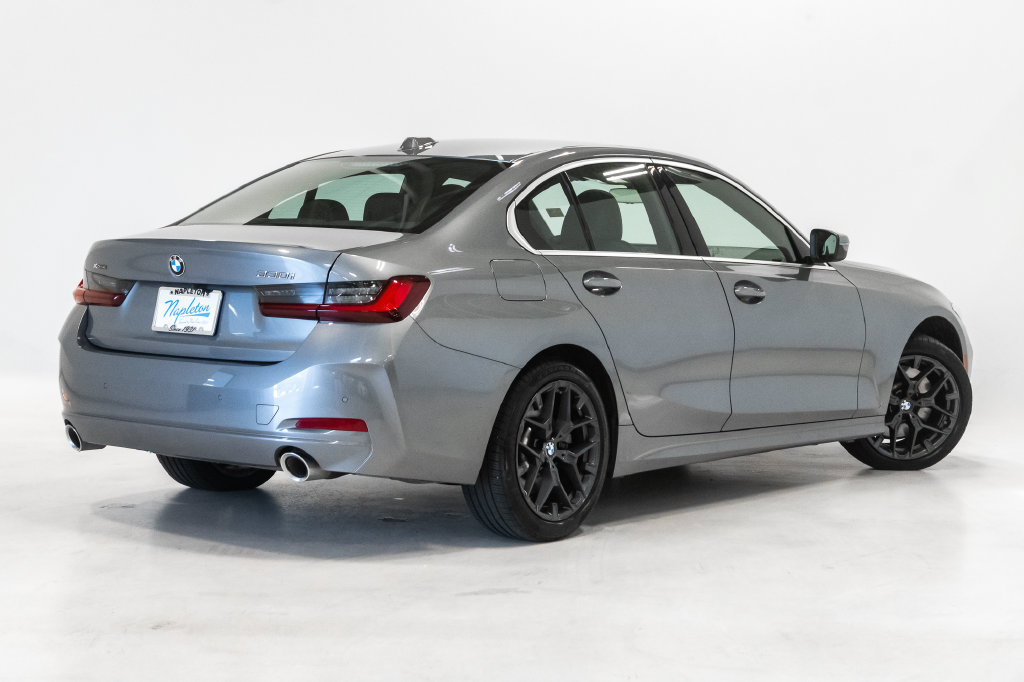 Used 2026 BMW 330i xDrive Sedan AWD/4WD image 30