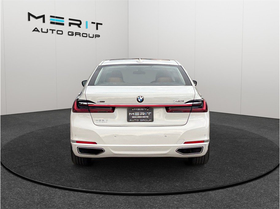 Used 2021 BMW 740i xDrive w/ Premium Package AWD/4WD image 8