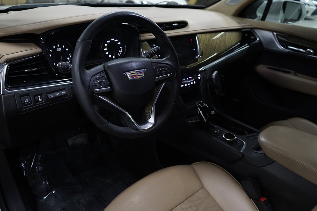 Used 2020 Cadillac XT6 Premium Luxury w/ Platinum Package FWD image 10