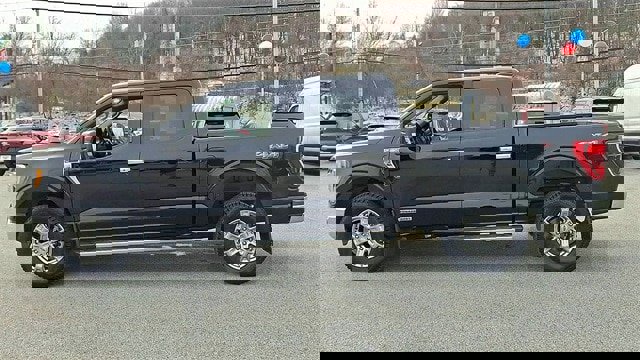 Certified 2023 Ford F150 XLT w/ Equipment Group 302A High image 5