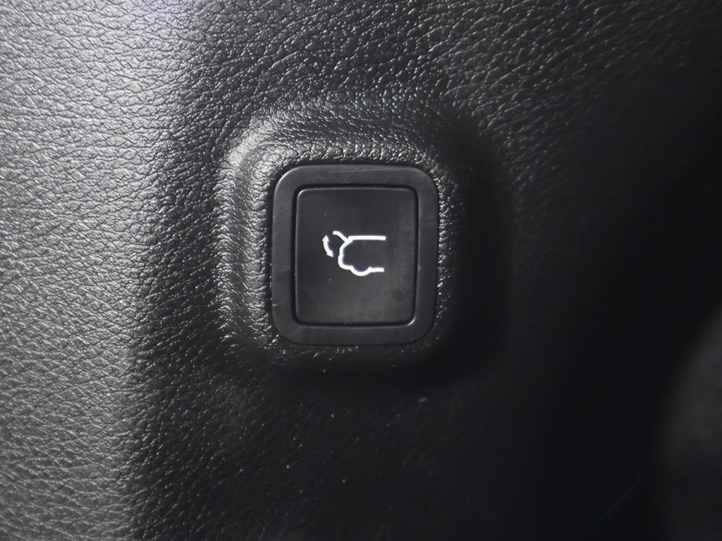 Used 2019 Jeep Cherokee Limited AWD/4WD image 20