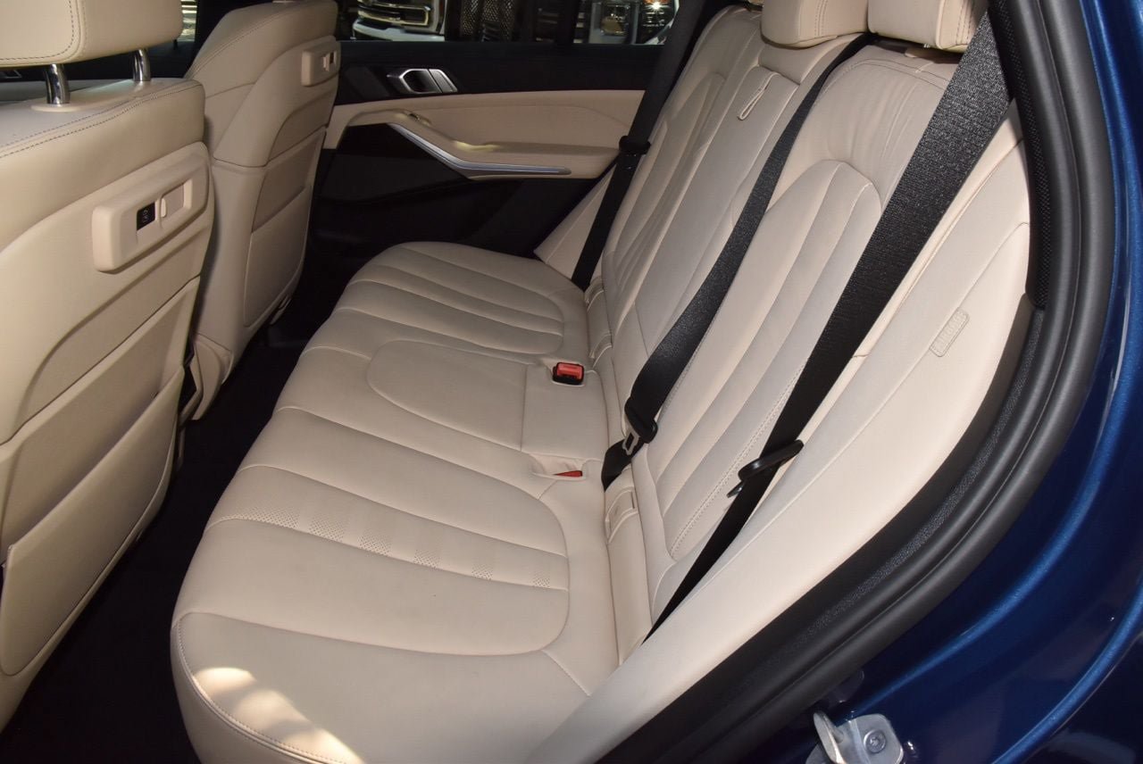 Used 2021 BMW X5 xDrive40i w/ Premium Package AWD/4WD image 14