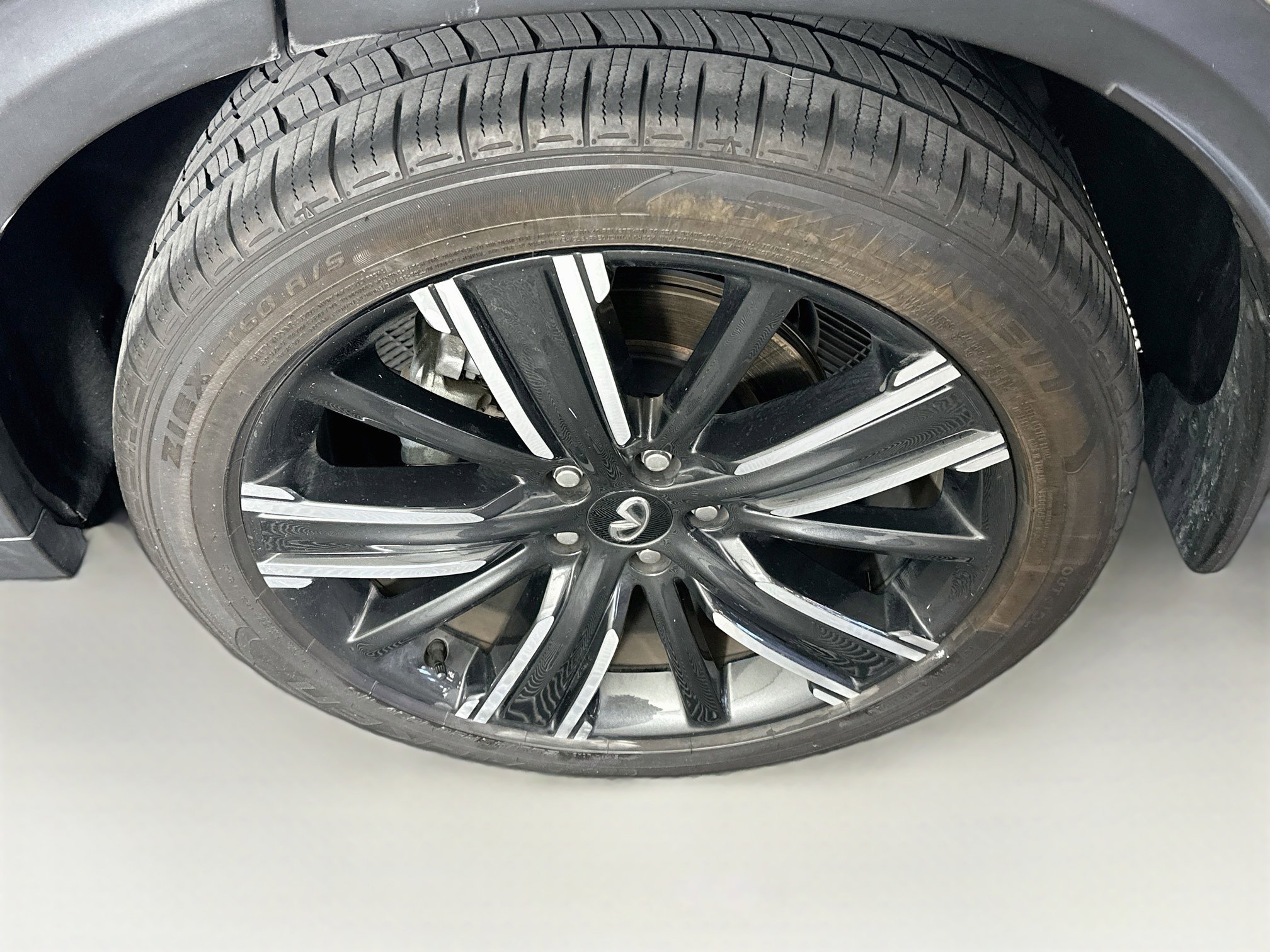 Used 2021 INFINITI QX50 Luxe w/ Appearance Package FWD image 11