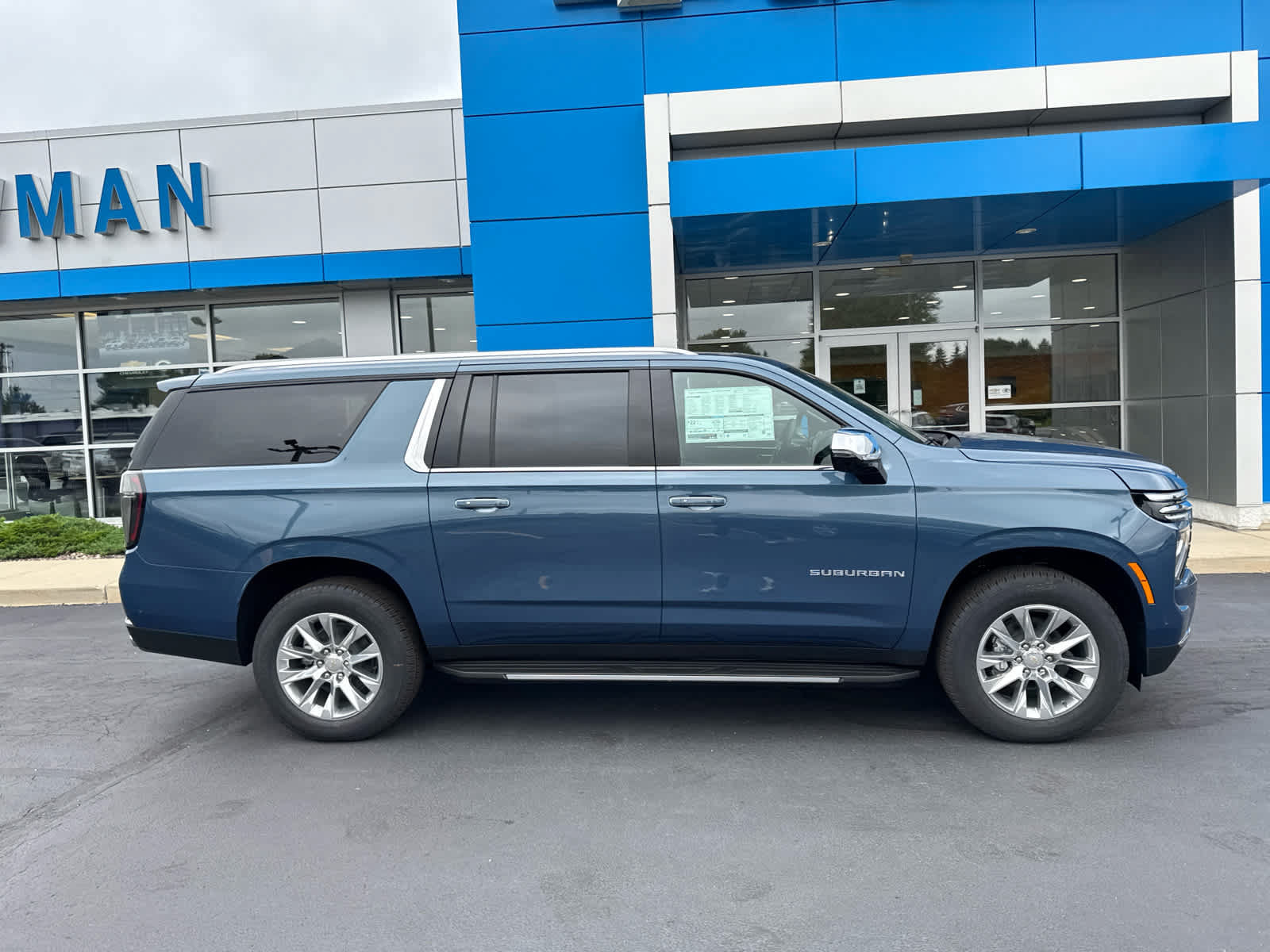 New 2026 Chevrolet Suburban Premier w/ Sun And Tow Package AWD/4WD image 3
