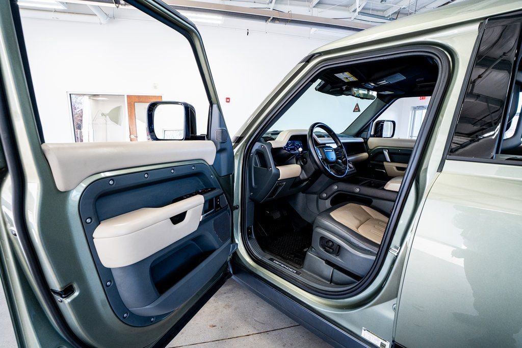 Used 2021 Land Rover Defender 110 X-Dynamic HSE image 34