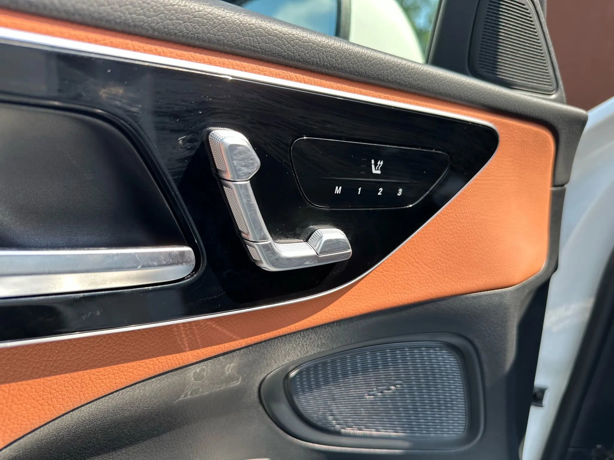 Used 2025 Mercedes-Benz C 300 4MATIC Sedan image 18