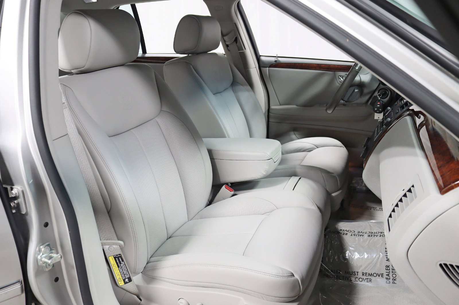 Used 2006 Cadillac DTS image 21