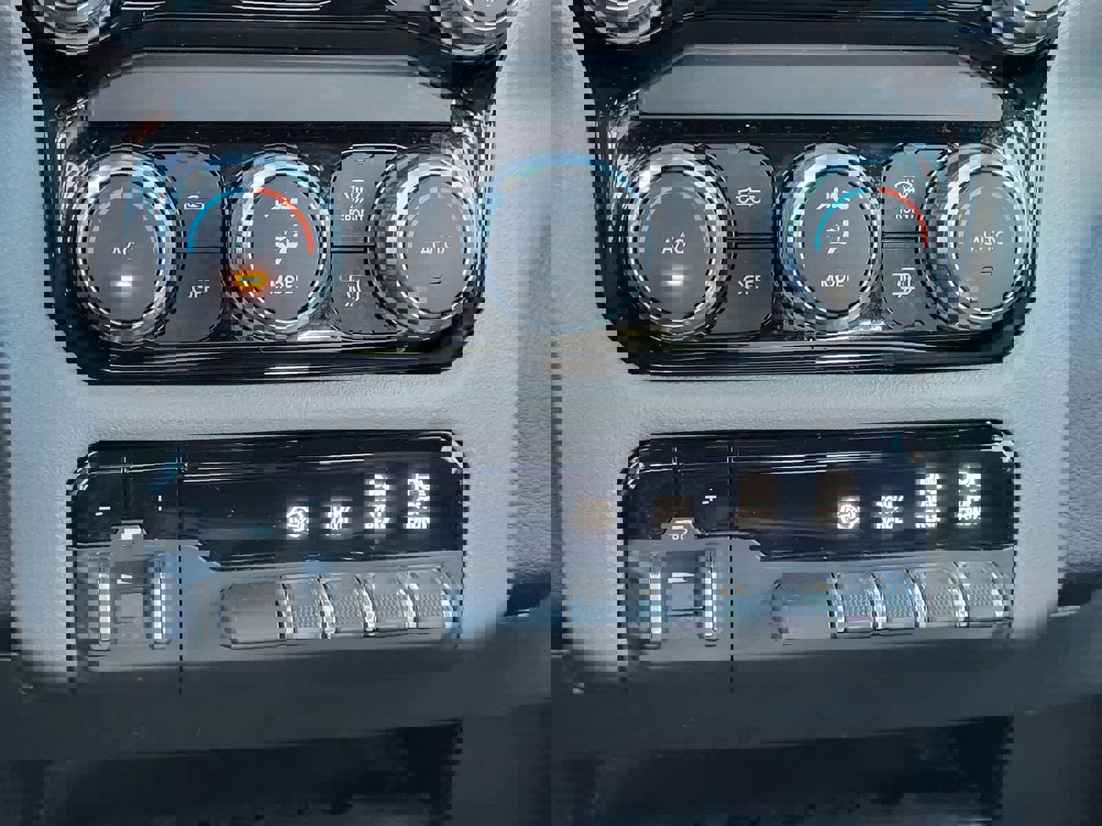 Used 2023 RAM 2500 Big Horn w/ Night Edition image 24