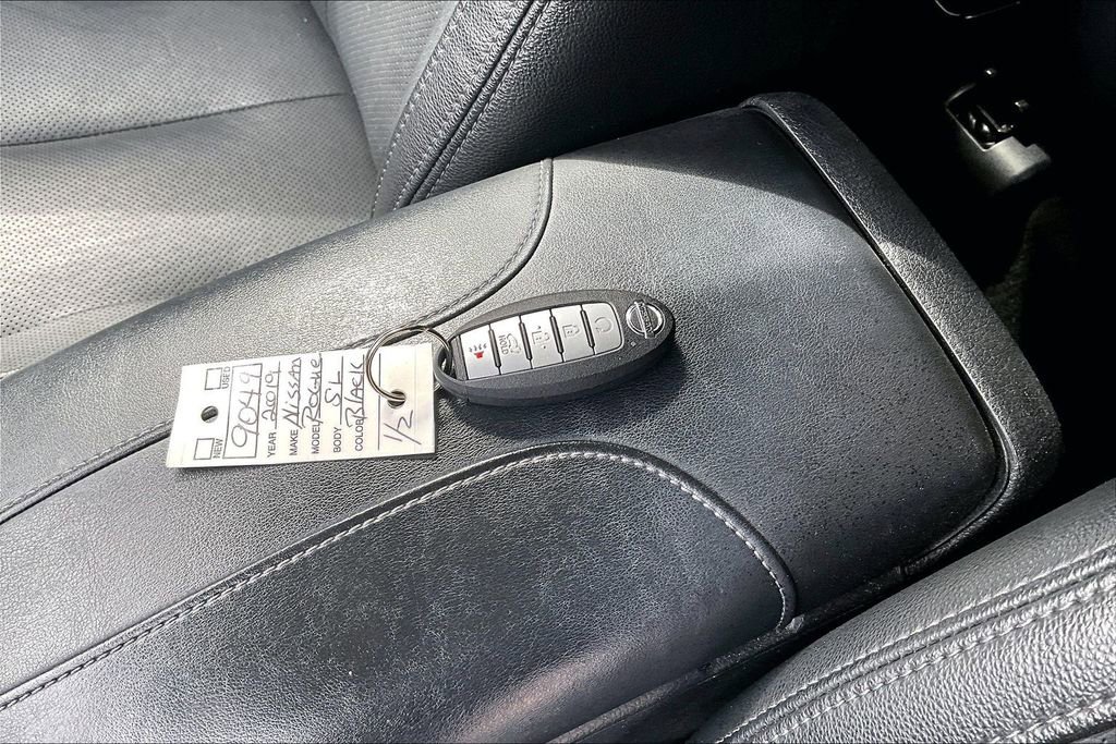 Used 2019 Nissan Rogue SL image 34