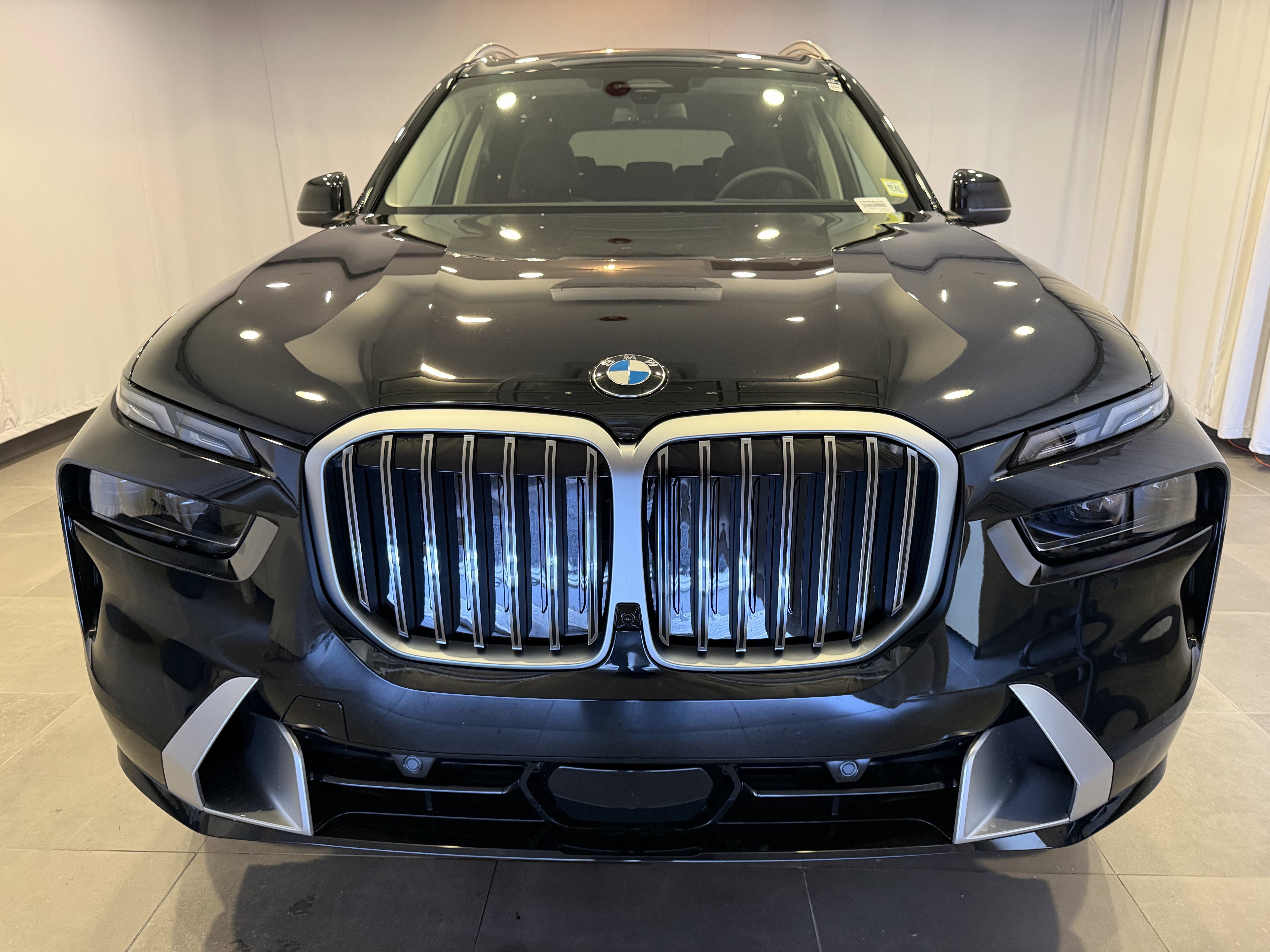 New 2026 BMW X7 xDrive40i w/ Premium Package image 5