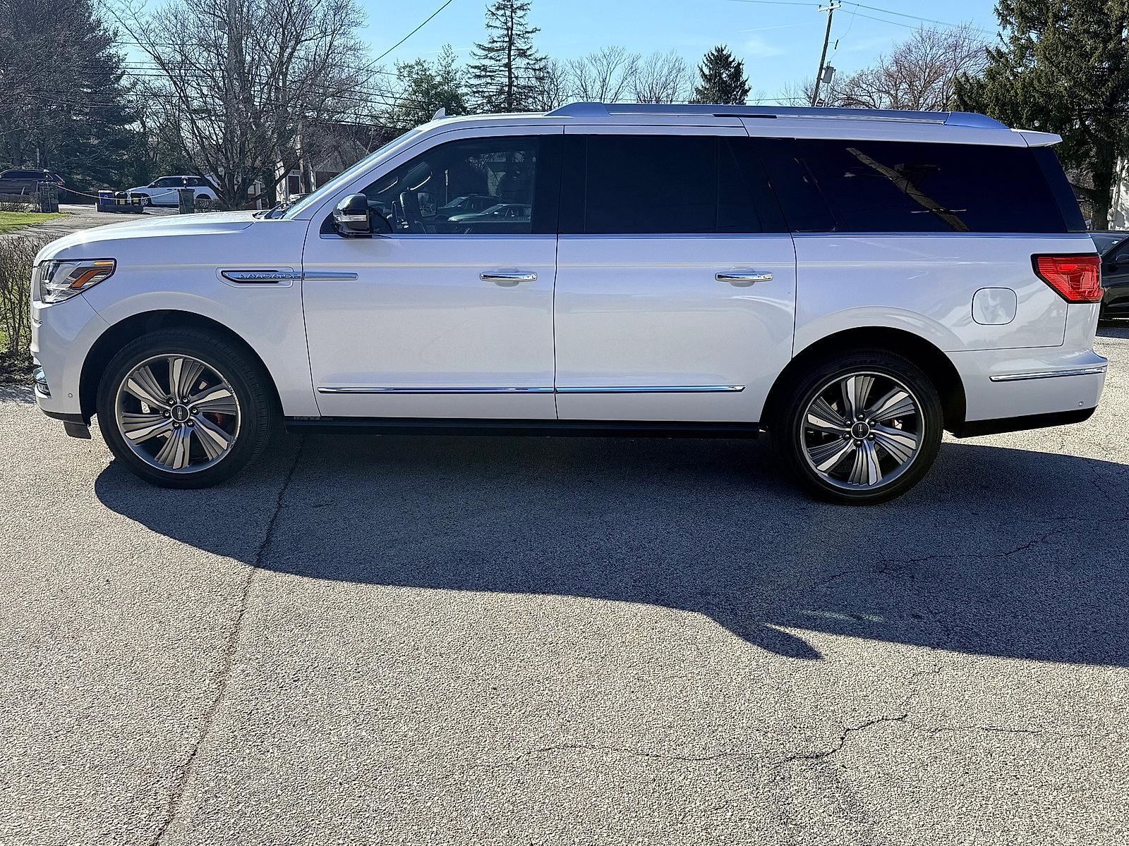 Used 2018 Lincoln Navigator L Reserve w/ Technology Package image 7