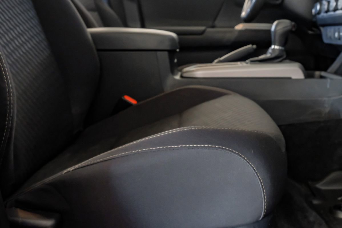 Used 2023 Toyota Tacoma SR5 w/ Trail Edition image 32