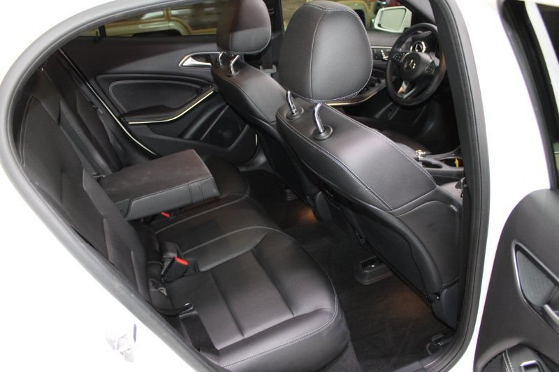 Used 2019 Mercedes-Benz GLA 250 4MATIC w/ Premium Package image 35