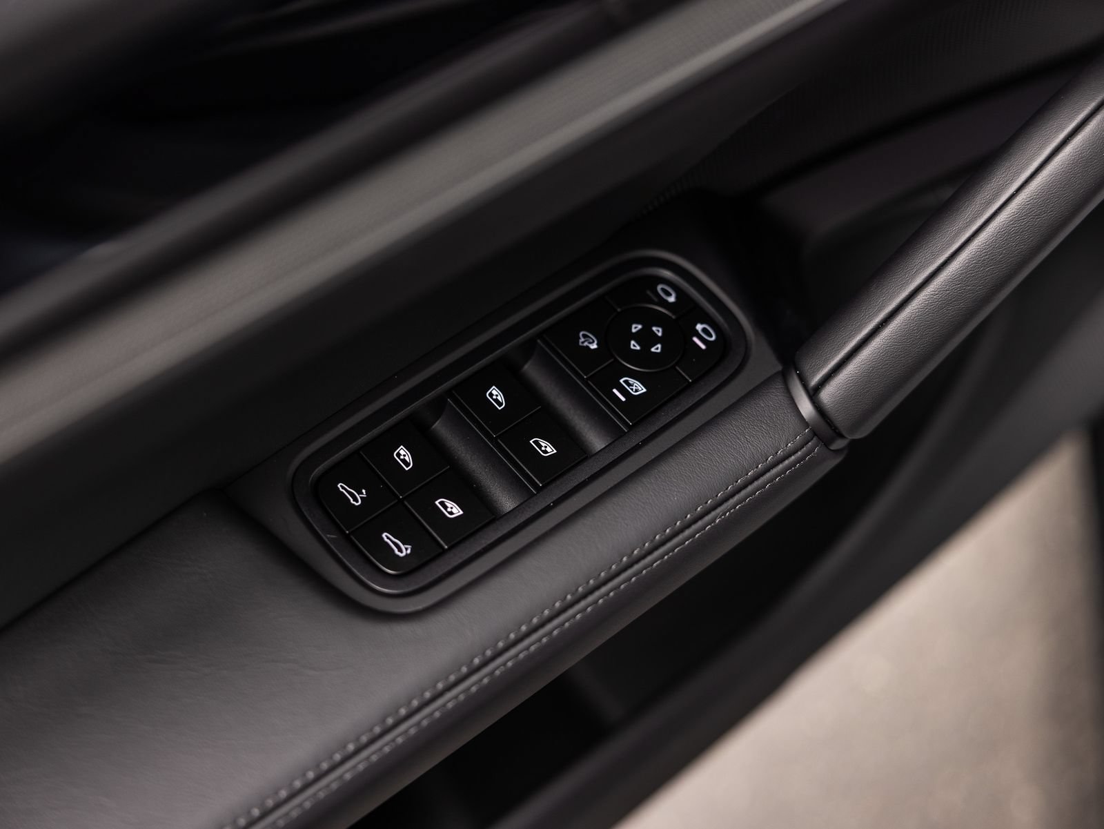New 2026 Porsche Cayenne S AWD/4WD image 46