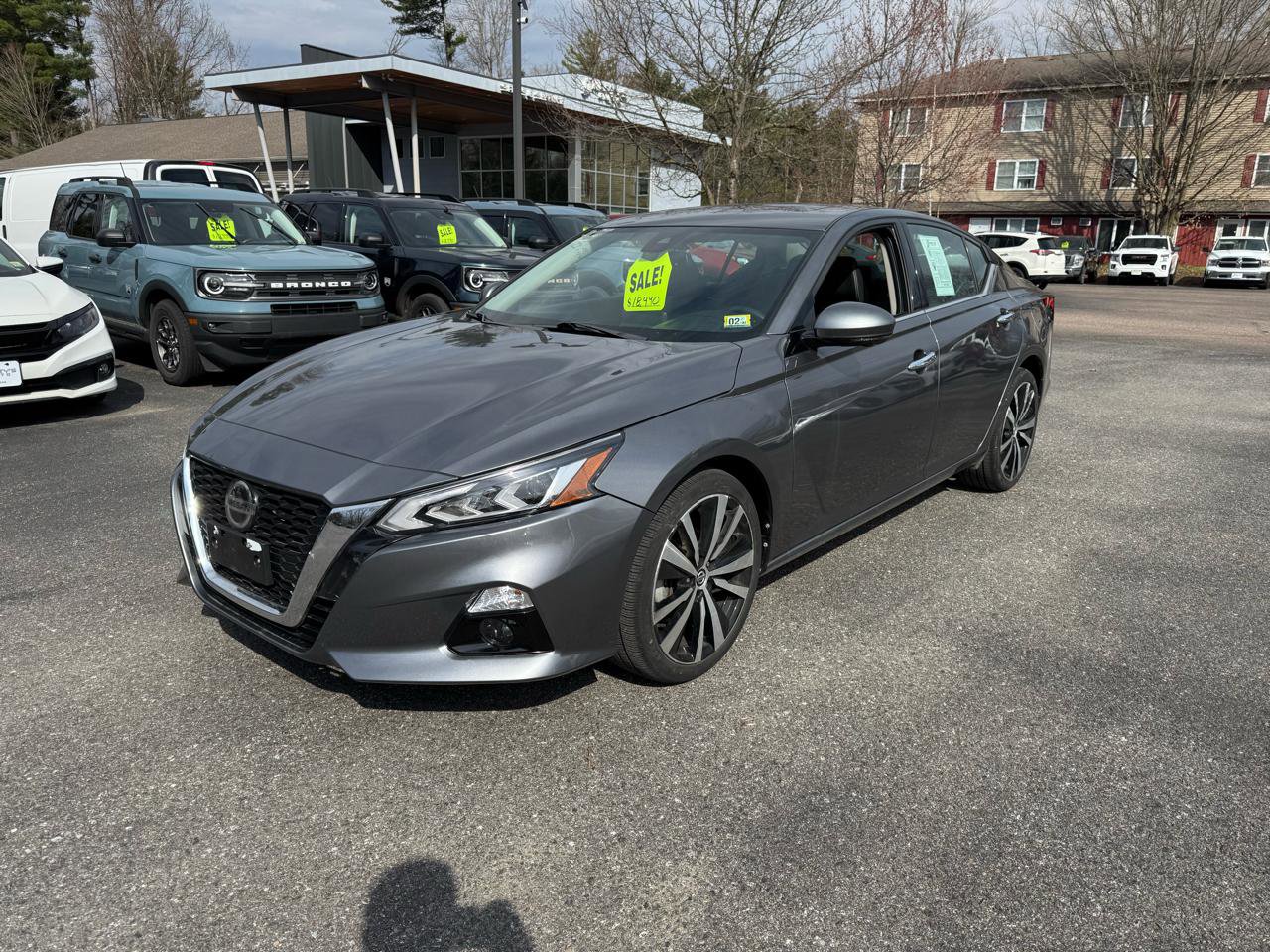Used 2020 Nissan Altima 2.5 Platinum AWD/4WD image 1