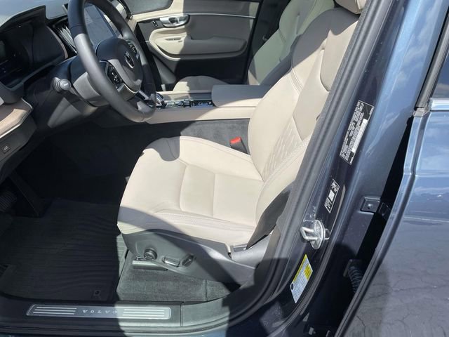 Used 2026 Volvo XC90 B6 Plus w/ Protection Package Premier AWD/4WD image 12