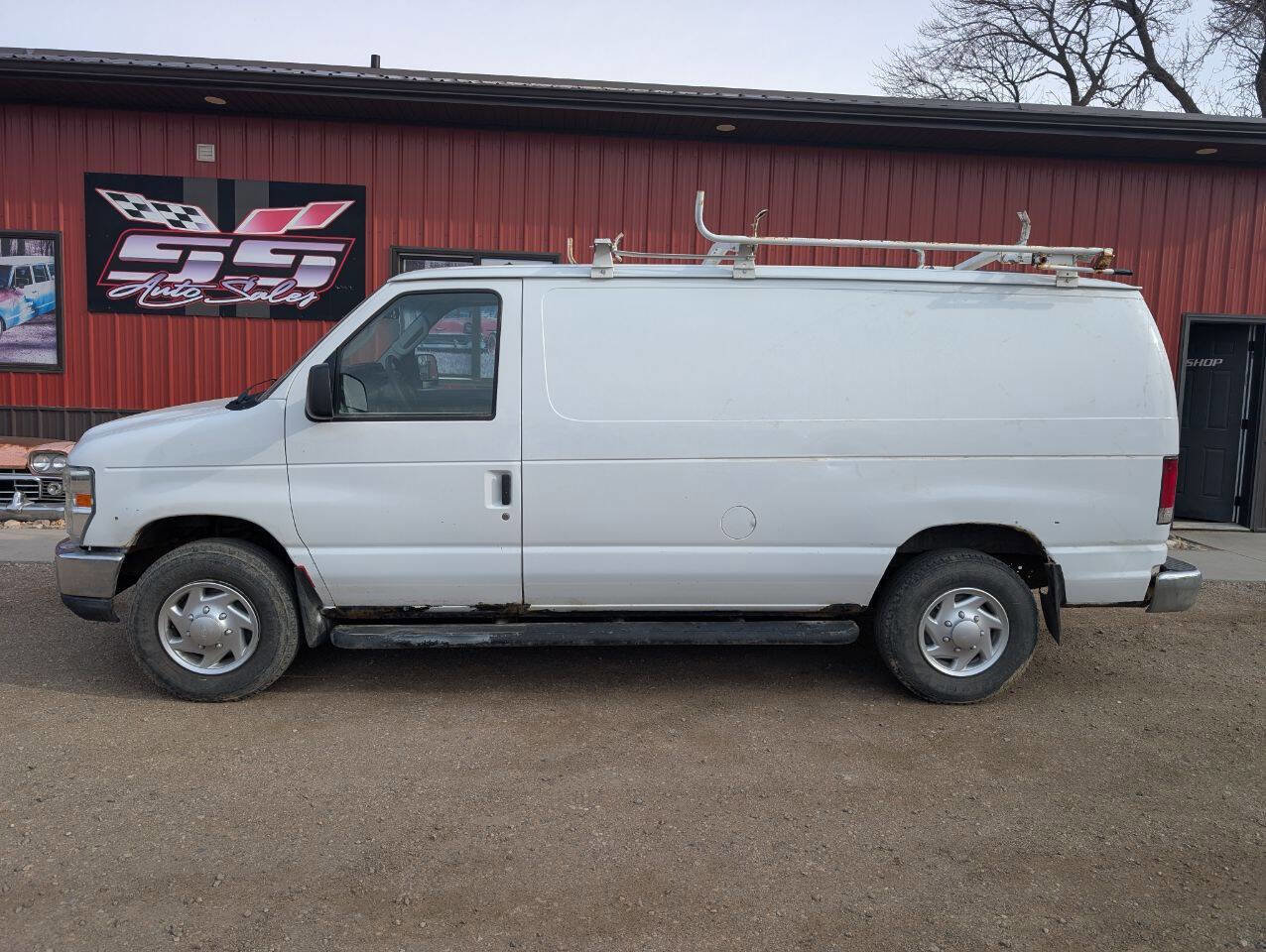 Used 2010 Ford E-250 and Econoline 250 RWD image 1