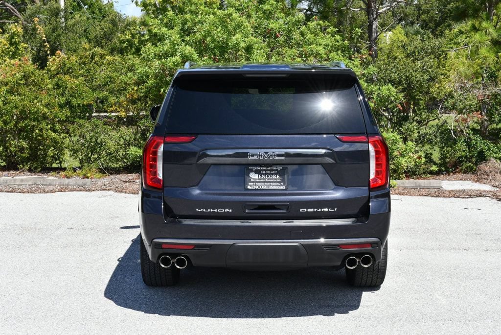 Used 2023 GMC Yukon Denali Ultimate AWD/4WD image 32