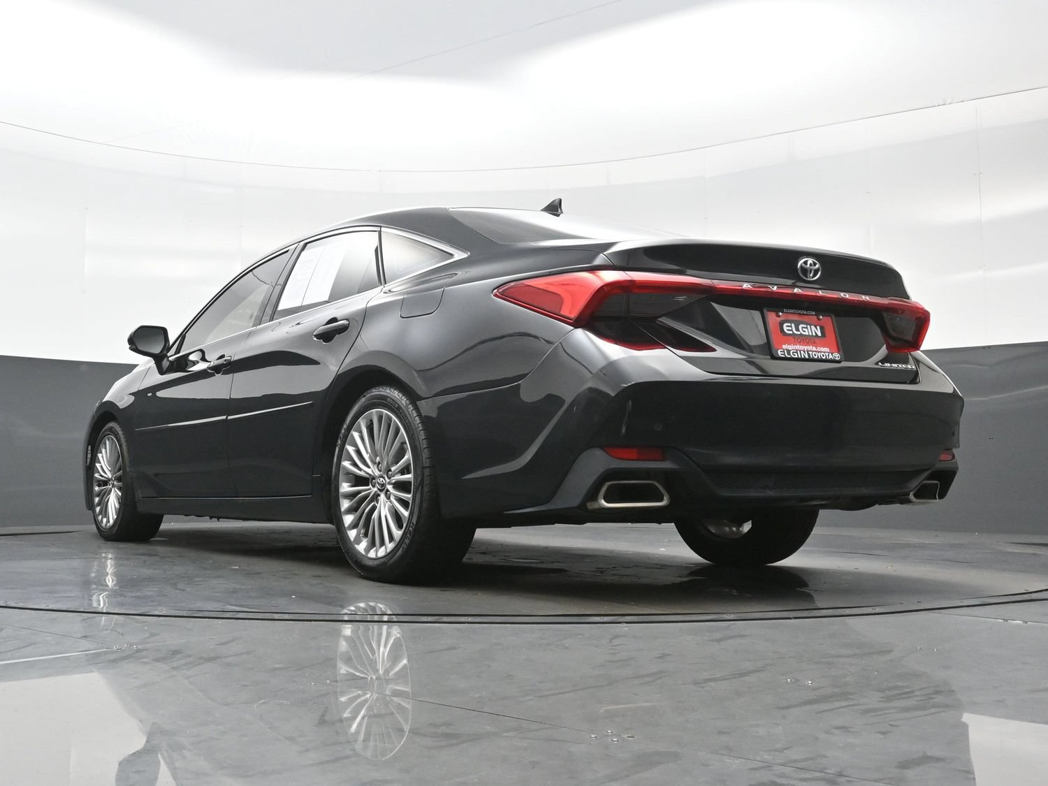 Used 2020 Toyota Avalon Limited w/ Advanced Safety Package FWD image 31