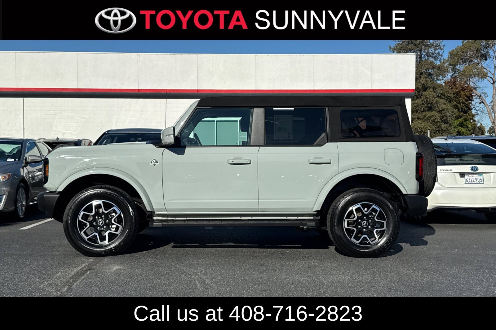 Used 2024 Ford Bronco Outer Banks AWD/4WD image 3