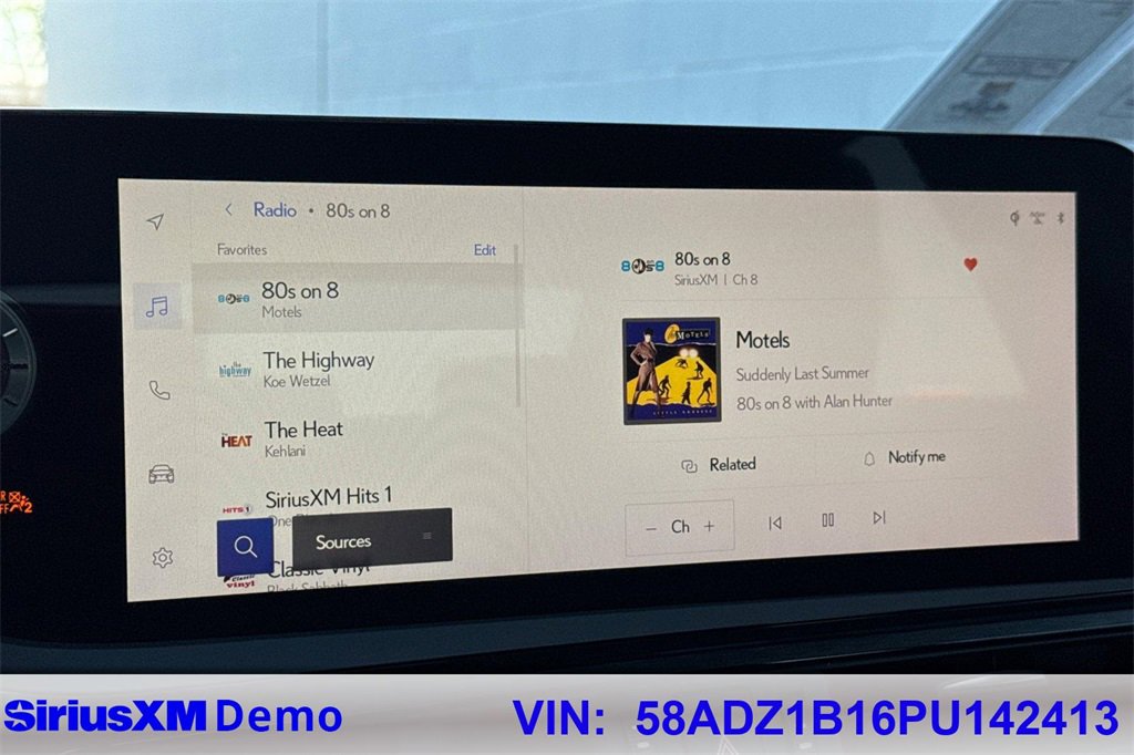 Used 2023 Lexus ES 350 w/ Premium Package image 32