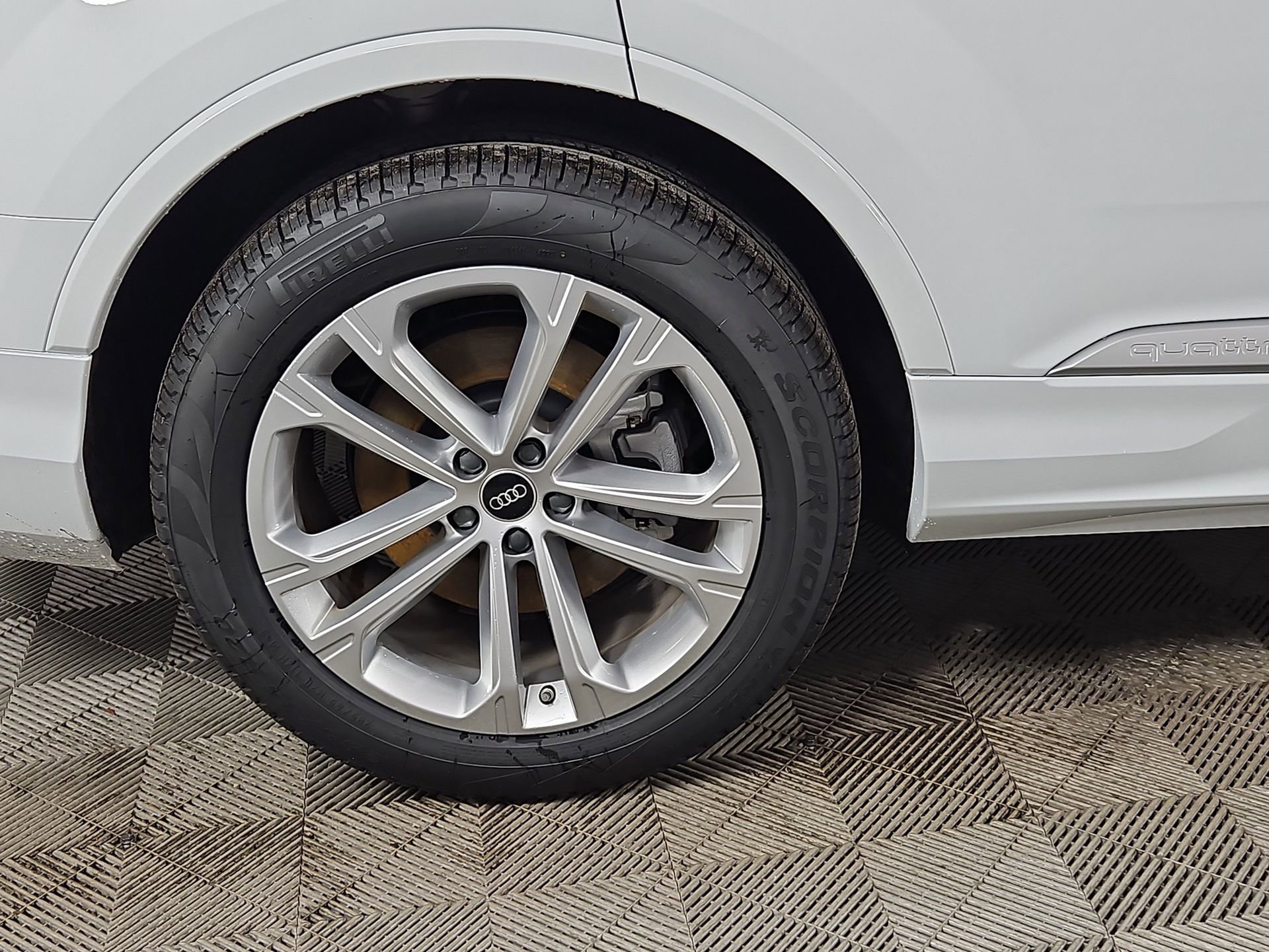 New 2026 Audi Q7 3.0T Prestige image 9