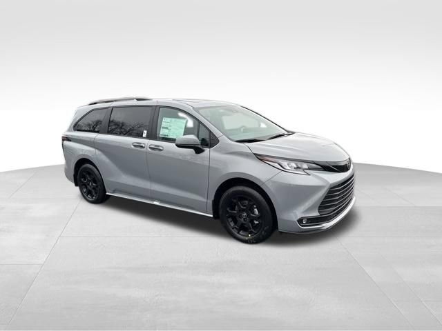 New 2026 Toyota Sienna XLE Woodland Edition image 8