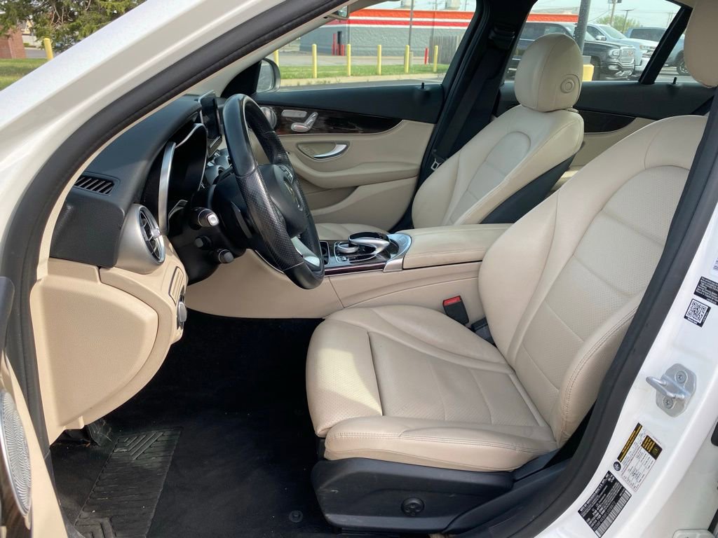 Used 2015 Mercedes-Benz C 300 4MATIC Sedan w/ Premium 1 Package image 12