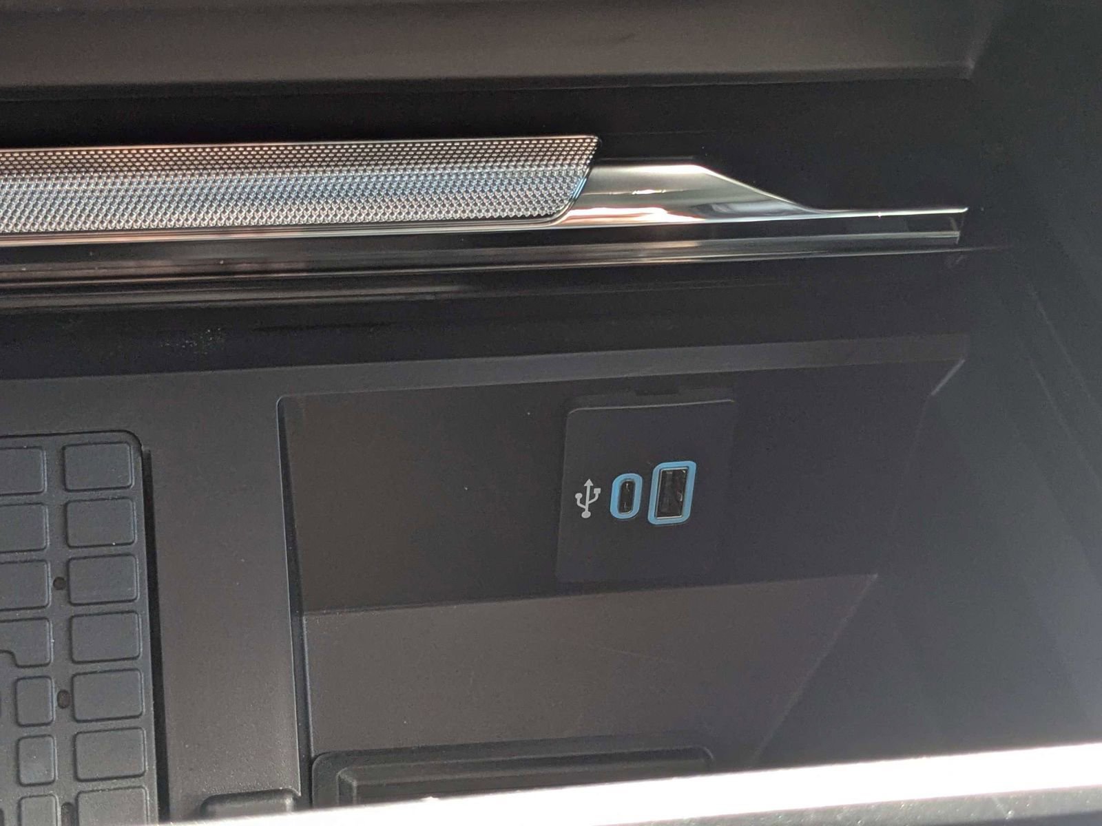 Used 2024 Ford F250 Lariat w/ Lariat Ultimate Package image 25