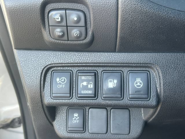 Used 2013 Nissan Leaf S FWD image 21