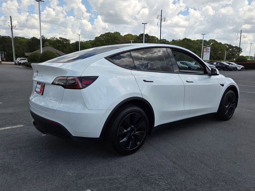 Used 2024 Tesla Model Y Long Range image 14