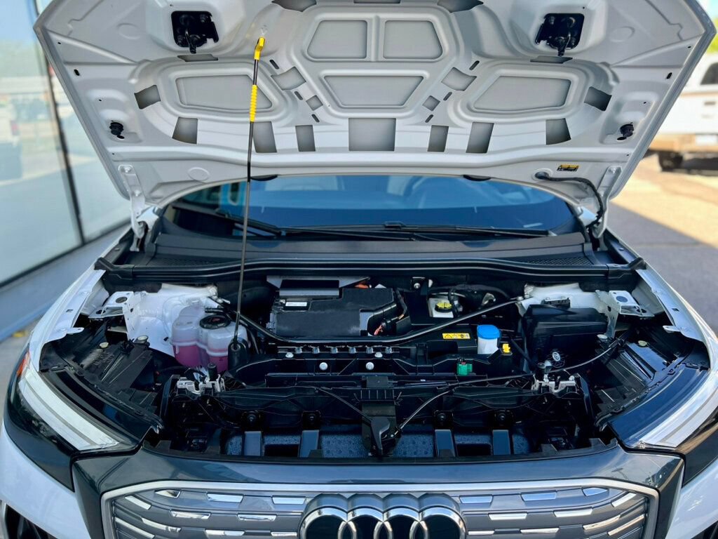 Used 2023 Audi Q4 e-tron Premium AWD/4WD image 12