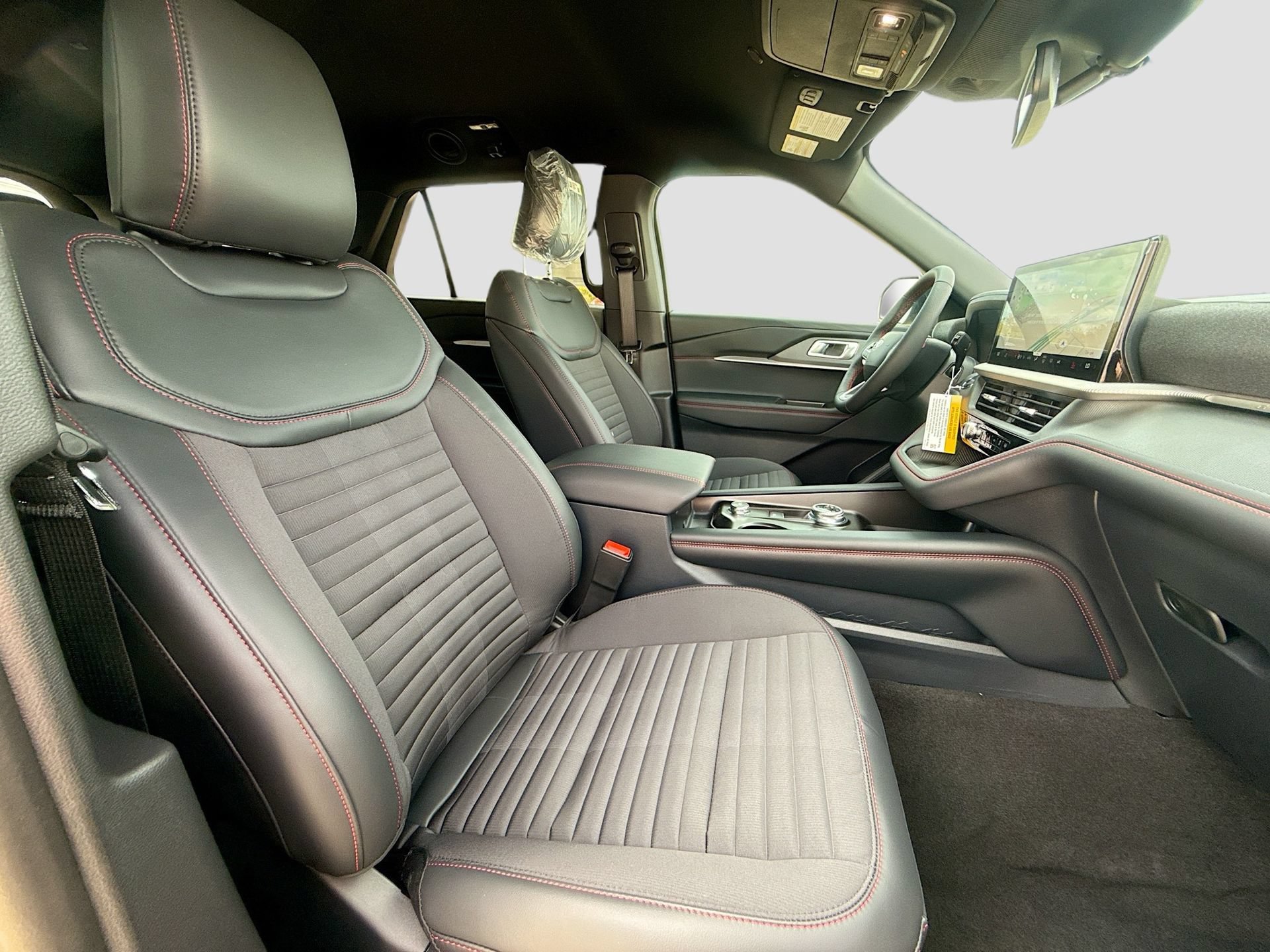 New 2026 Ford Explorer ST-Line w/ ST-Line Street Pack RWD image 37