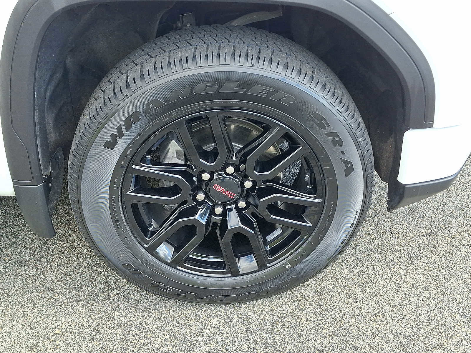 Used 2023 GMC Sierra 1500 Elevation image 9