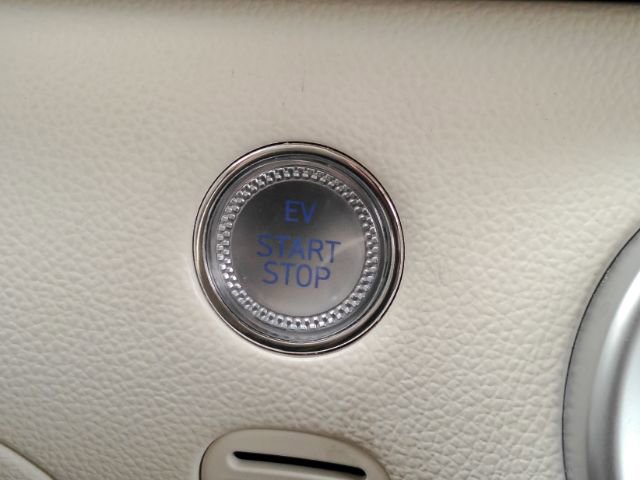 Used 2024 Genesis GV60 RWD image 45