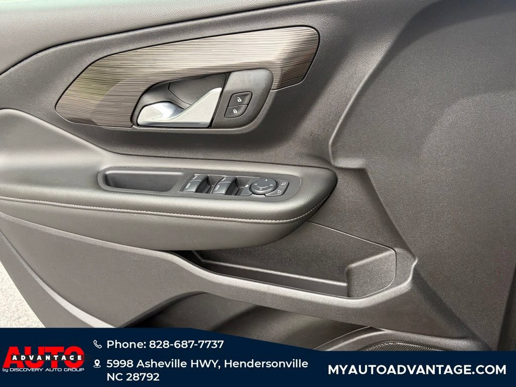 Used 2024 GMC Terrain SLE AWD/4WD image 21