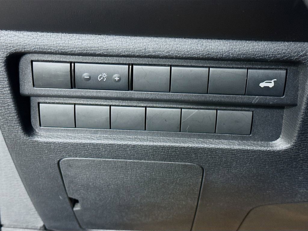 Used 2023 Mitsubishi Outlander SE FWD image 10