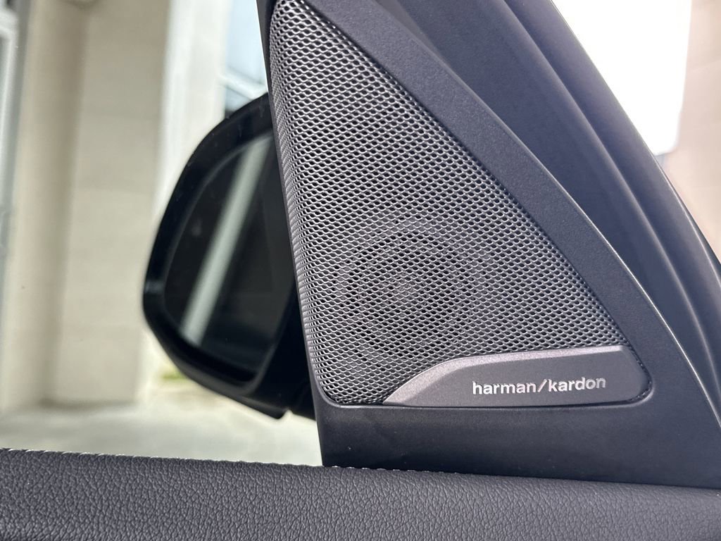 Used 2024 BMW X4 M40i w/ Premium Package image 13