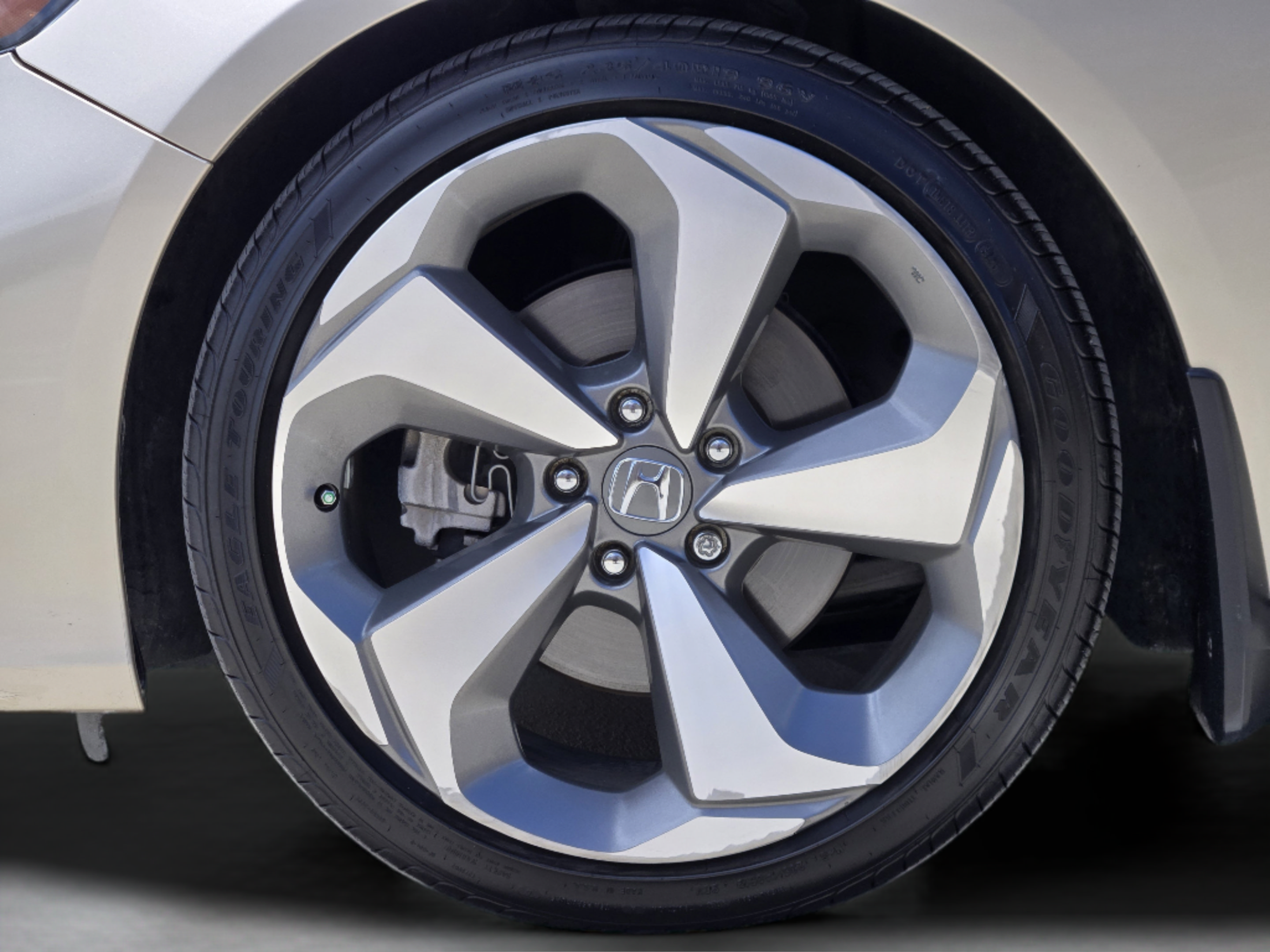 Used 2018 Honda Accord Touring image 33