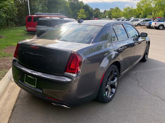 Used 2020 Chrysler 300 Touring w/ Sport Appearance Package RWD image 29