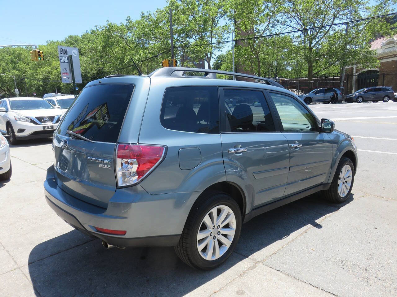 Used 2012 Subaru Forester 2.5X Limited AWD/4WD image 4